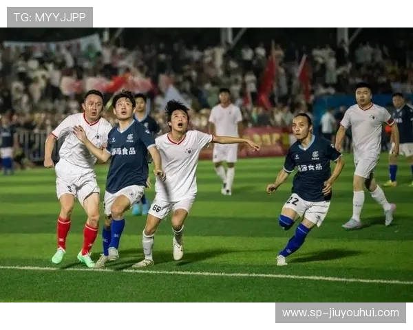 从功夫与足球交织中体会团队坚持与热血拼搏的深刻人生成长启示